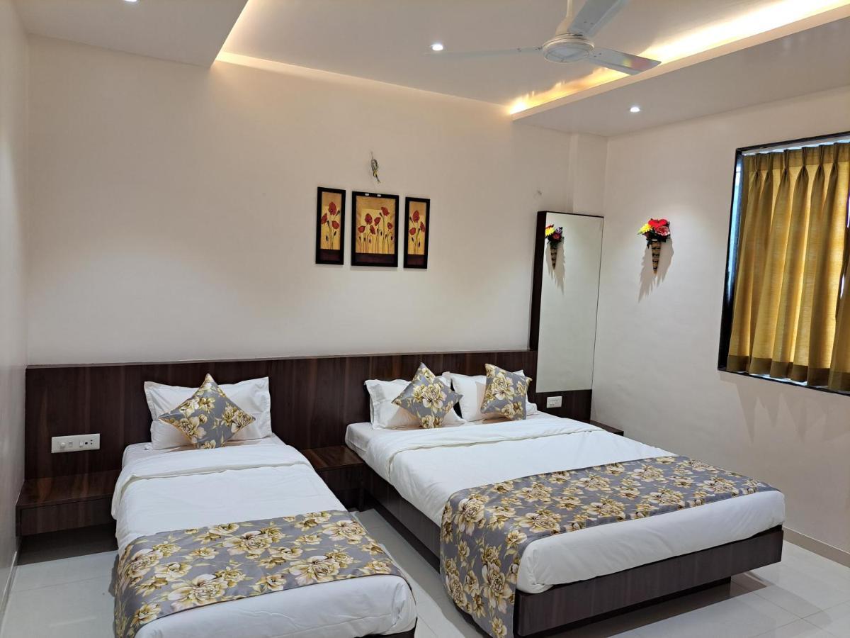 Bouquet Residency Hotel Nashik Exterior photo